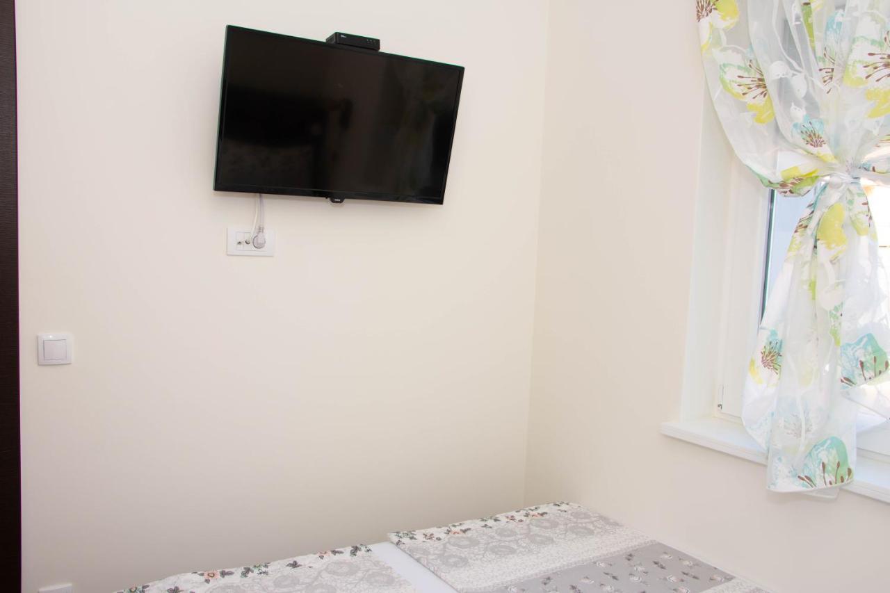 Laura Apartment Novi Sad Buitenkant foto