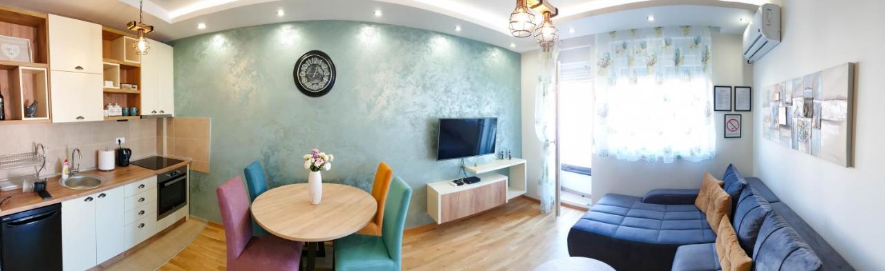 Laura Apartment Novi Sad Buitenkant foto